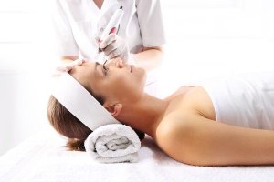 Mesotherapie 1050 Wien, Dr. Gouhaneh